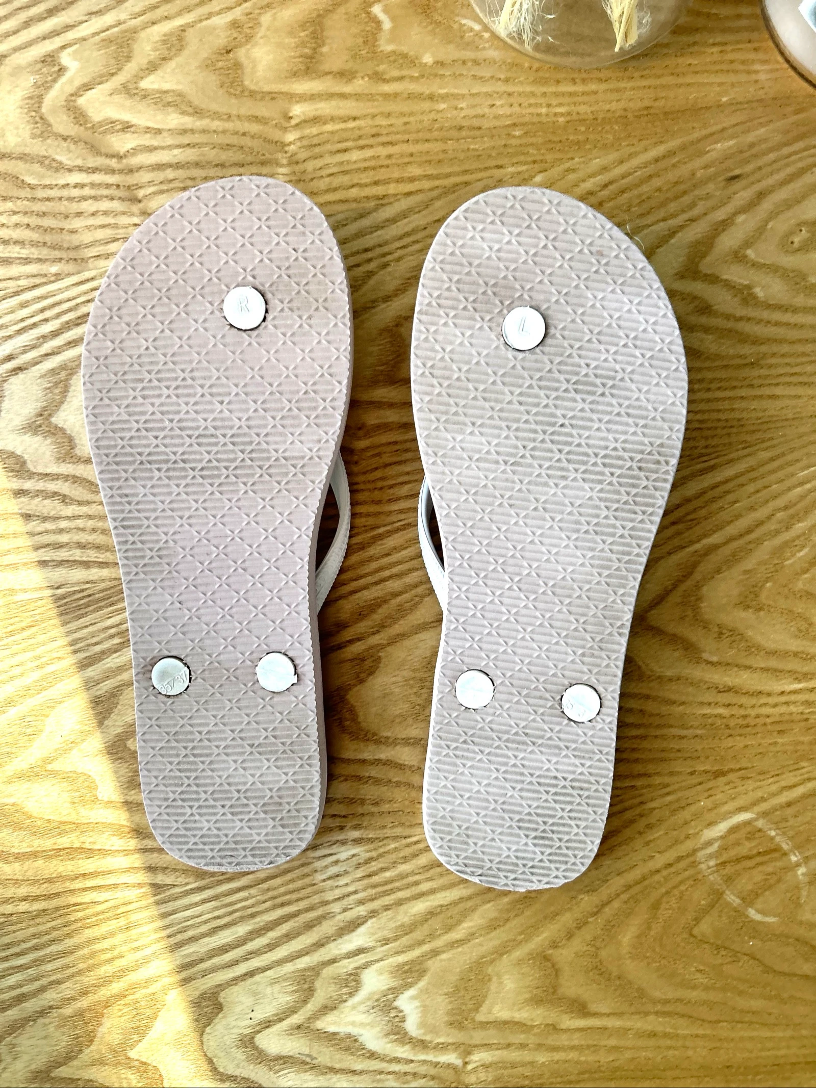 Tongs rose poudré rose pale vieux rose Pointure 35/37 Flip Gum  – photo 2